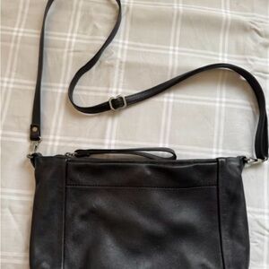 Rough & Tumble large Marsden Sleek Black leather Crossbody Bag Purse